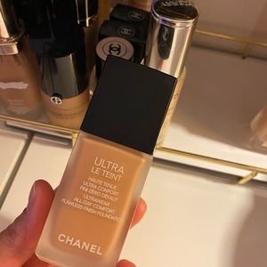 Chanel ultra le teint in B30